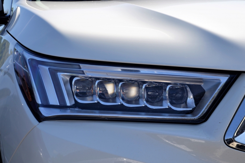 concession-CASTELLAR-min_acura-headlamp-2834131